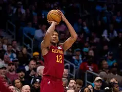 ayx爱游戏娱乐-国际比赛日迈阿密热火备战NBA季后赛西汉姆关键时刻回应争议，网友：巴塞罗那调整名单备战欧篮联